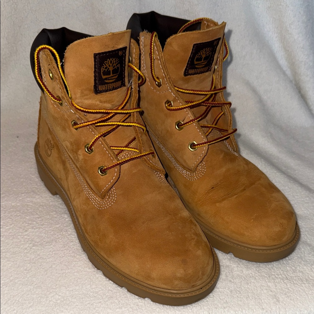 Timberland Goldenrod Leather Boots - Size 6